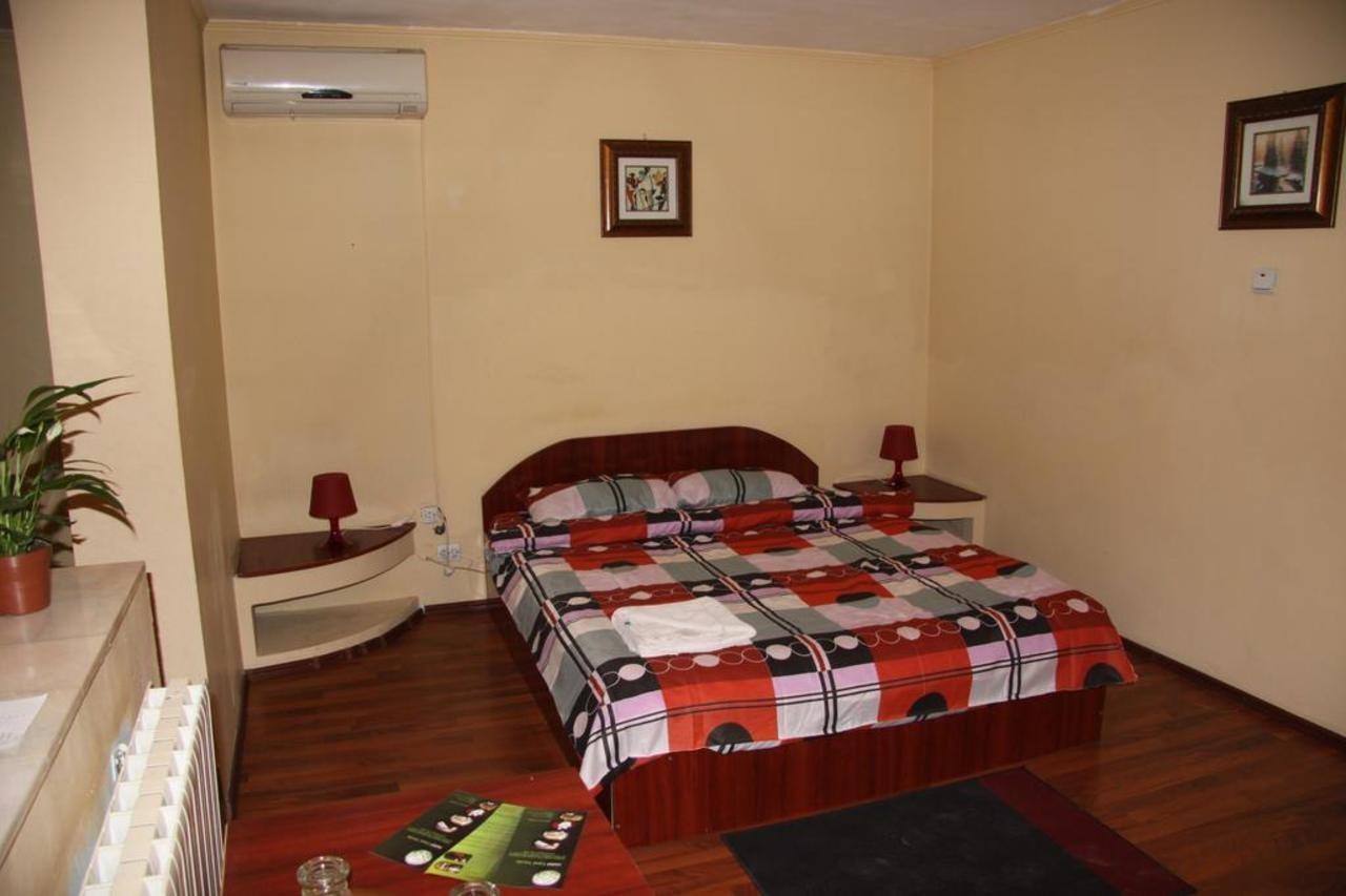 Hotel Casa Verde Prosper Bukares Bagian luar foto